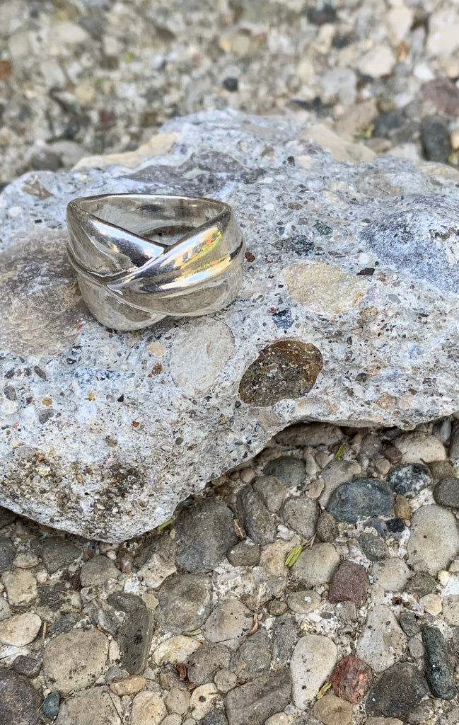 Modernist Brushed Silver Leaf Overlapped Wrap Ring Size 7.5