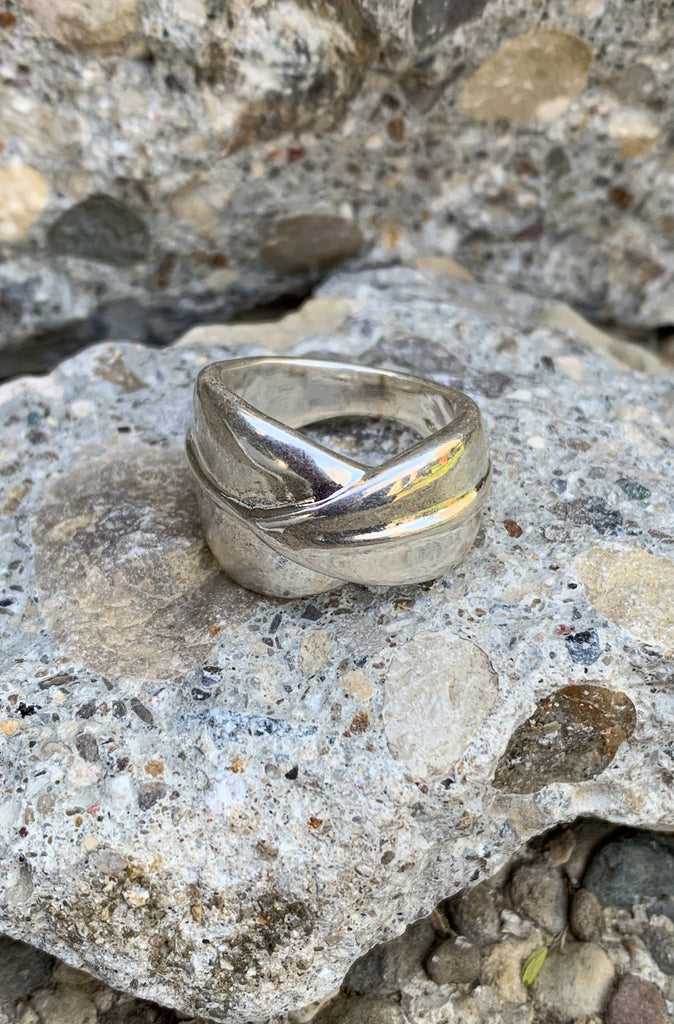 Modernist Brushed Silver Leaf Overlapped Wrap Ring Size 7.5
