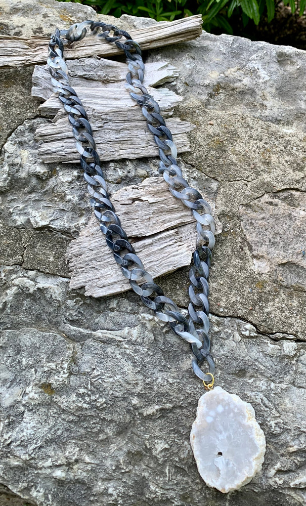 Marbled Link Natural White Druzy Pendant Necklace