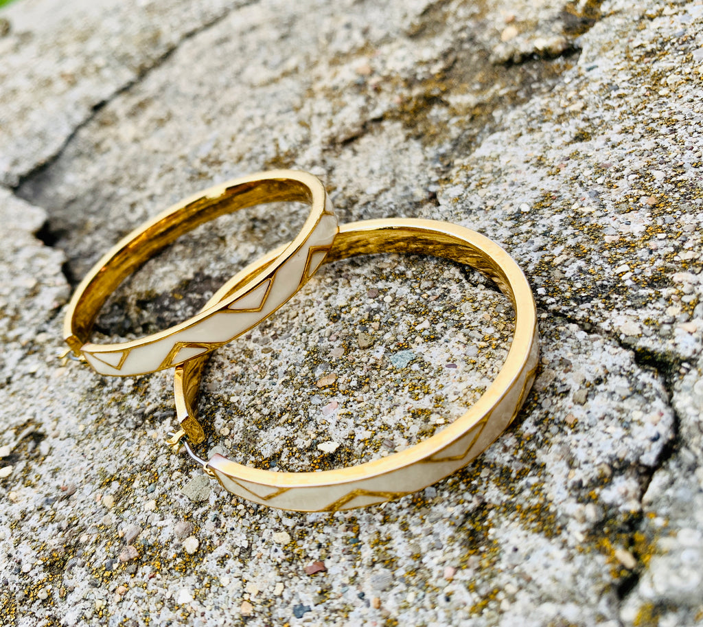 Vince Camuto Chevron Off White & Gold Enameled Large Hoop Earrings