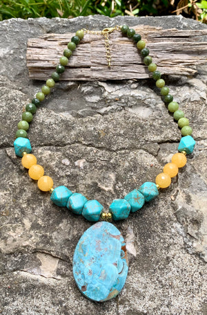 Jade and Magnesite Pendant Drop Necklace
