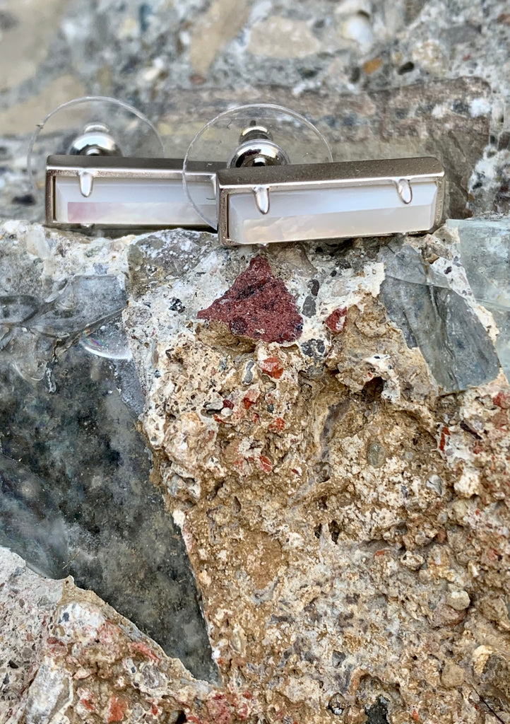 Kendra Scott Ivory Mother Of Pearl Matte Silver Bar Stud Earrings