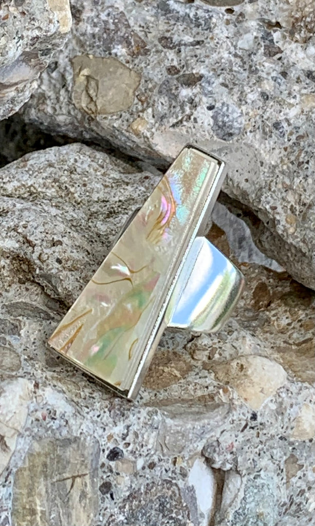 Kendra Scott White Abalone Collins Cocktail Ring