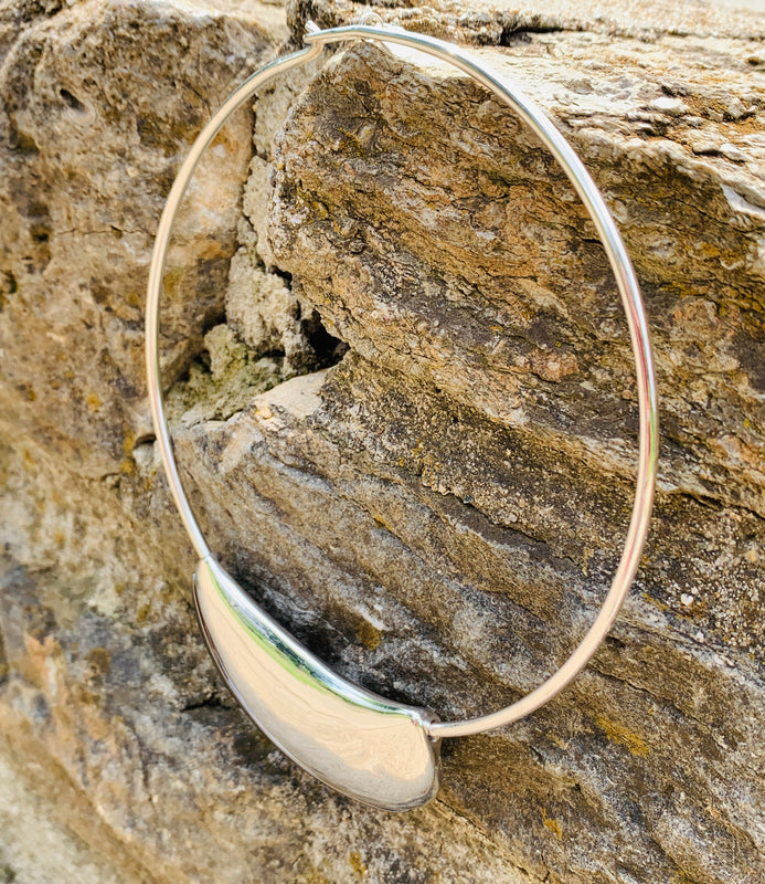 Robert Lee Morris Soho Round Wired Choker Silver Necklace with Hematite Detail