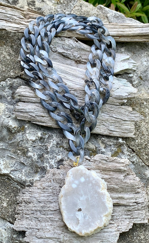 Marbled Link Natural White Druzy Pendant Necklace