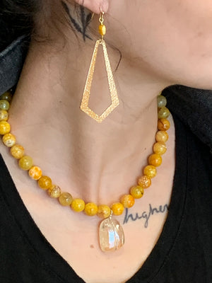 Yellow Pearl & Hematite Gold Hammered Geometric Shaped Earrings